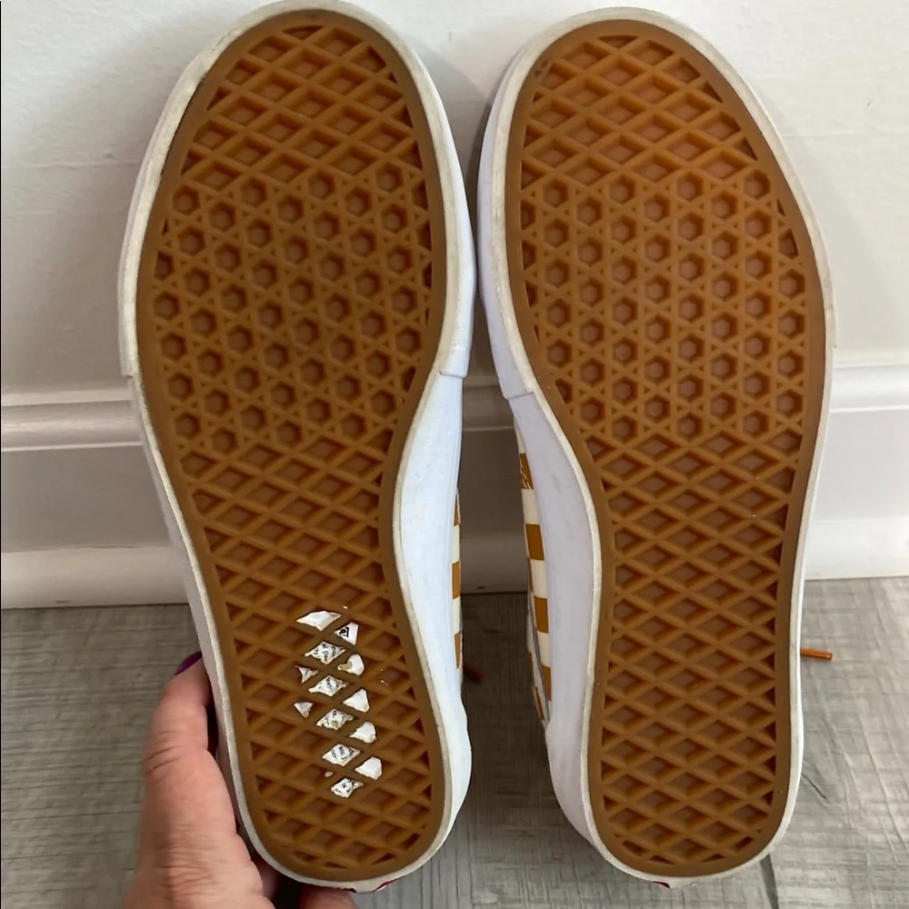 Vans stylish sneakers